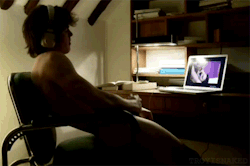 naughtyrobin:  nakedstraightguys:  Shhh, he’s busy.  Don’t mind me. Keep doing what you’re doing. I’ll just sit here quietly and enjoy watching you. 
