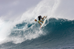 officialsurfblog:  Kelly Slater (by Euskadi