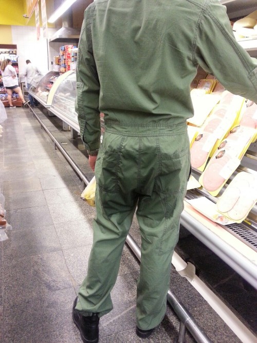 peepantsx:  Wet pants at grocery store. I pissed myself while driving without a diaper on. 