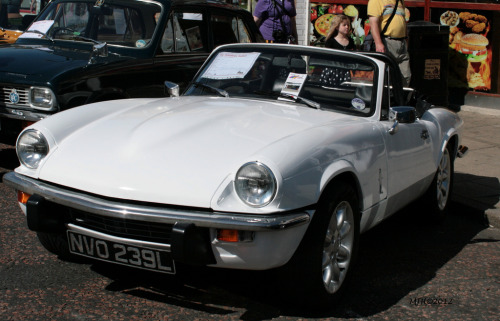 carpr0n:  Easy living Starring: ‘72 Triumph Spitfire (by mickyman13)