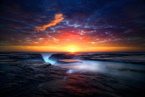lori-rocks:  Horizon, Northern beaches Australia, (by Noval N | Photography) ~edited