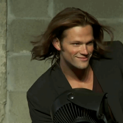 angels-and-geniuses:  OH MY GOSH SO MY MOM LOOKED OVER MY SHOULDER WHILE I WAS ON THE COMPUTER AND SHE SAW JARED PADALECKI AND SHE SAID, “Is that Fabio?” Fabio. Fabio.   how has someone not called Sam that yet in Supernatural? 