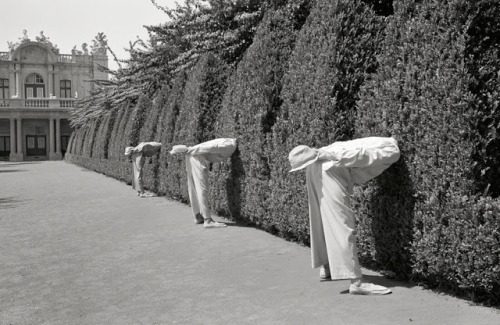 showslow:  Geof Kern stands among the most awarded American photographers. With an unfettered imagination he worked for the most creative magazines and ad agencies. His very distinctive work is a combination of rationalism and conceptualism, inspired