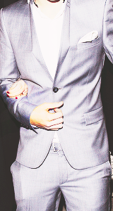 mezmerism:  Harry Styles in suits 