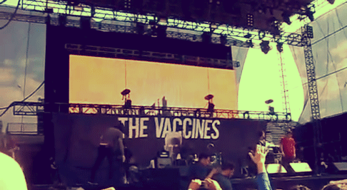 sonichelders:  The Vaccines Mexico City 