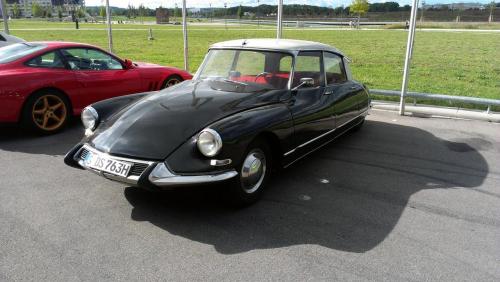 nemoi:  Citroen DS 19 - Meilenwerk Böblingen (via Andy_BB)