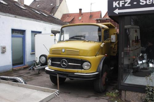 nemoi:  Mercedes Kurzhauber 1413 (via Andy_BB)