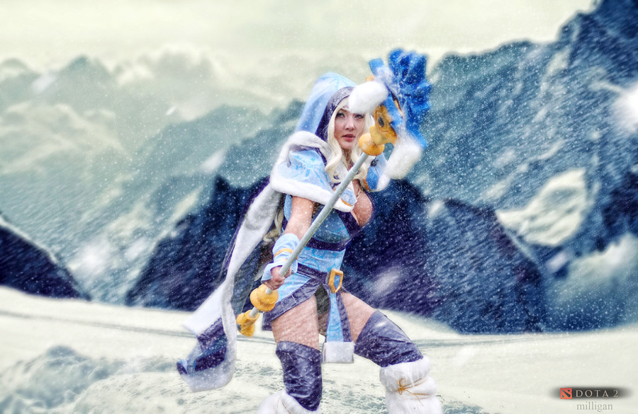 Dota 2  Crystal maiden cosplay