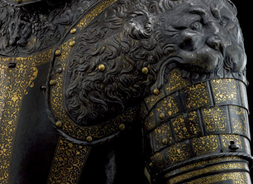 theenglishladye: A 16th century armour embossed with lions heads. It is the finest decorated armour 