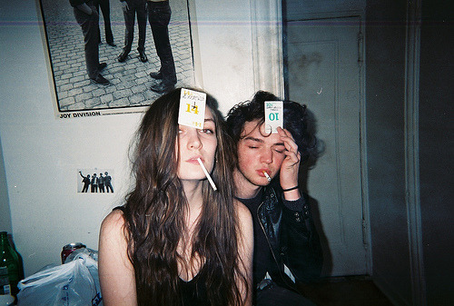 r-a-d-t-e-e-n-s:  http://r-a-d-t-e-e-n-s.tumblr.com/ ♡ vintage grunge models♡