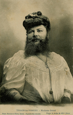 Madame Delait - Femme à Barbe