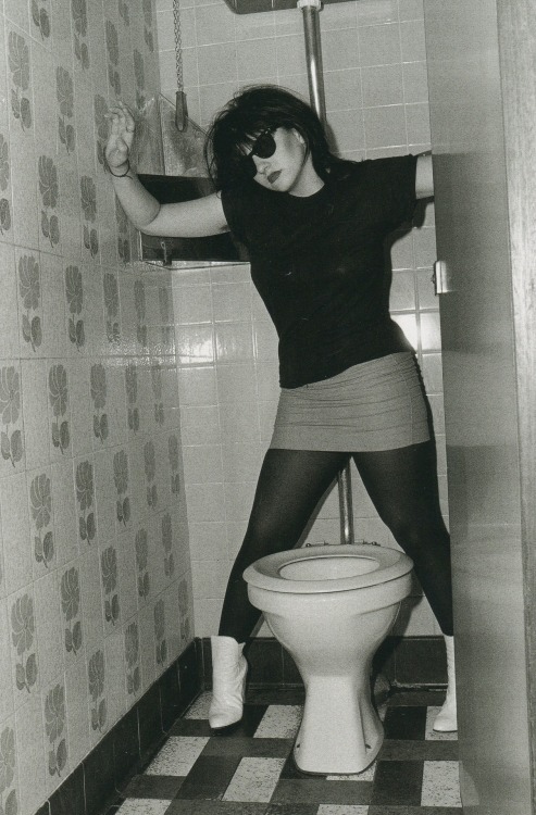 gorgonetta: superblackmarket: Lydia Lunch, 1981 “Hey kids u wanna buy some drugs”