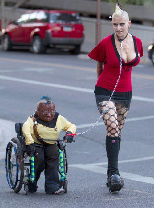 ofmiceandbren:  oddria:  dead—girl:  qweenteen:  not much suprises me on this website