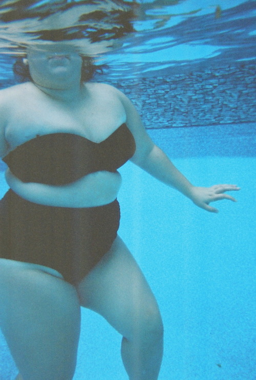 chubbygurl: Keepin it fatty fresh underwater.  Fatty fresh mermaid queen!