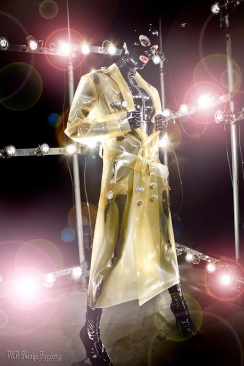 masteronij:  landoflatex:  The Home of Latex and Rubber Jean Bardot in heavy rubber! Very nice too! 