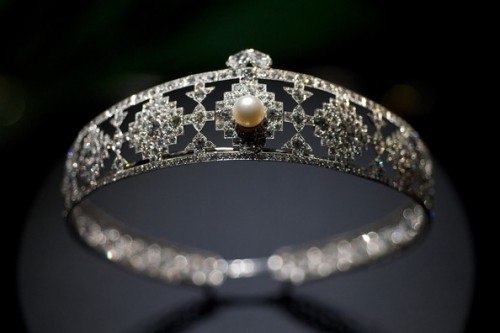 thebritishnobility: Some Tiaras and Diadems from The Art of Cartier Exhibition in Madrid,Spain