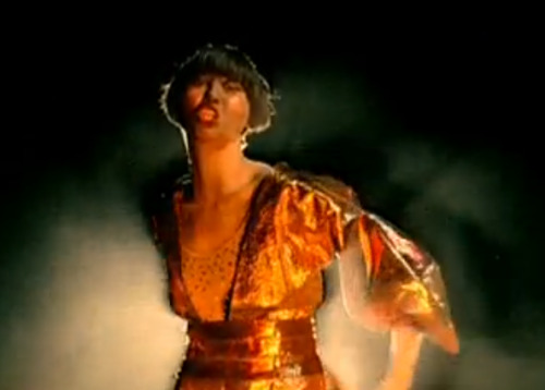 mymusicallydeprivedsister:  Yeah Yeah Yeah’s - “Gold Lion”