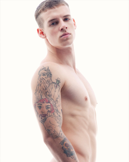 allare:  Kristof Kralik