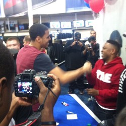 vogue-pussyxo:  wuswords:  J Cole at Kendrick Lamar’s Compton album signing   X