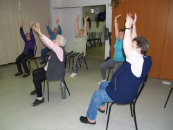 drunkdilf:  raise your hand if ya getting ya pussy eaten tonite