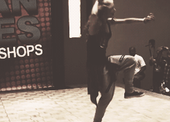 chachiinspired:  ❝Comin down on them boys, eh eh eh eh, I gotta donk and you don't