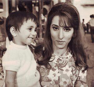 the-legend-fayrouz:  كبرت ريما … صار في بأصبعا خاتم مبارح :