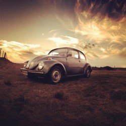 lucianoparis:  #sunset #cloud #sun #car #fusca