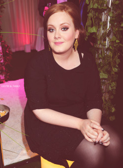 adele-is-the-best:  Sexy Adele♥