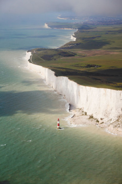 geniusofthehole:  Beachy Head ‘11 b (by Christopher Hope-Fitch) 