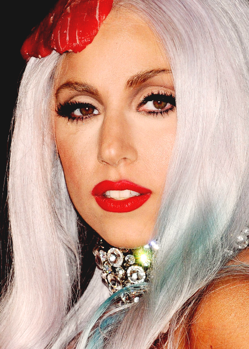 LADY GAGA