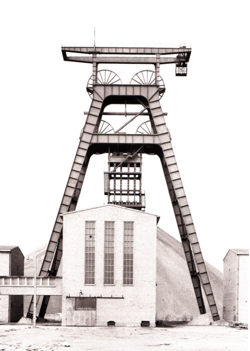 fiore-rosso:  Bernd & Hilla Becher | Winding Tower [Fosse Noeux, no.13, Nord, France 1972]. 