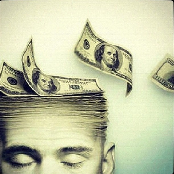 cocainacowboy:  money on my mind