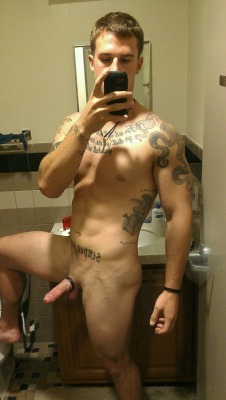 gearessentials:  hoiphalloi:  shaved &amp; inked  Great cock ring! 