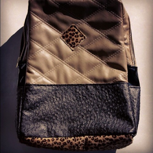 AHHHHH!!!!! Where can I find this?!?!? #backpack #cheetah #need