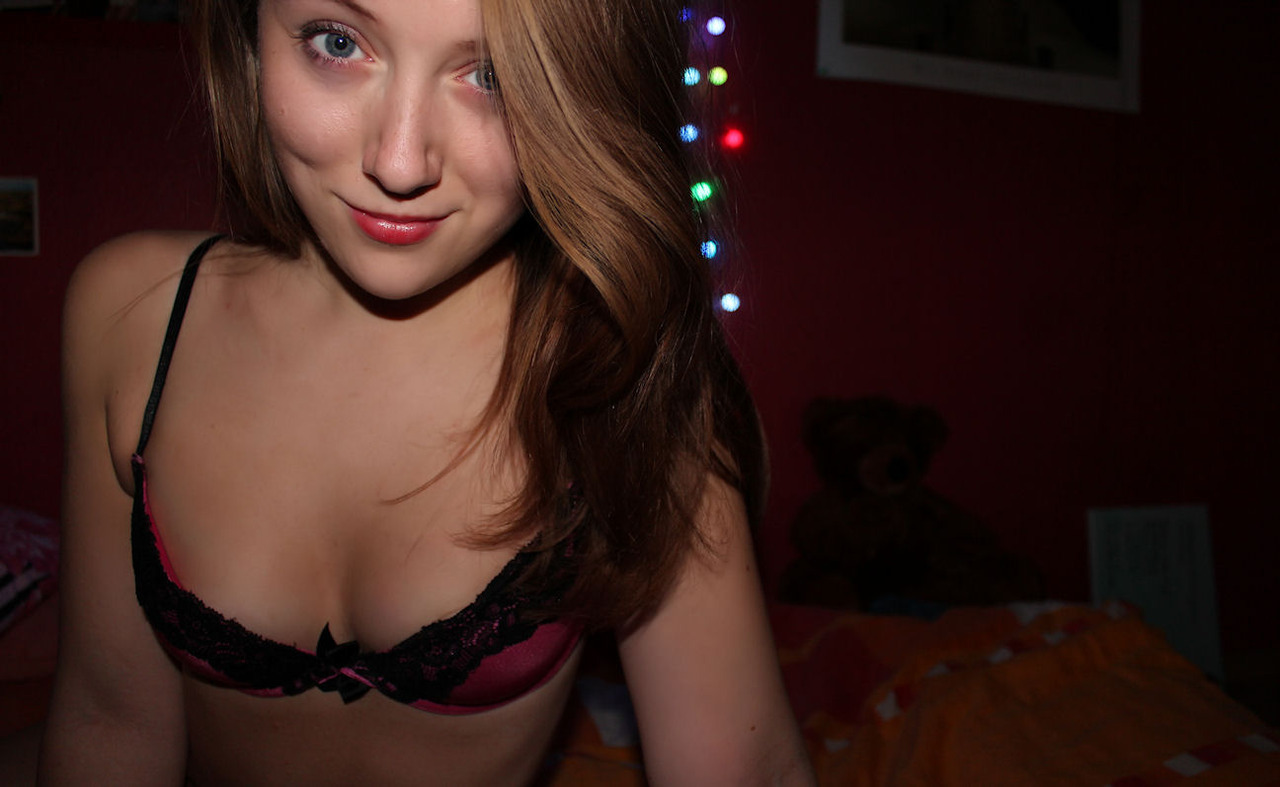 ilovetoorgasm:  Pink/black bra - [f]or lack of a better title 