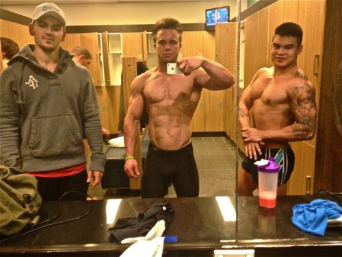 Australian Personal Trainer Jordan Peters (middle)