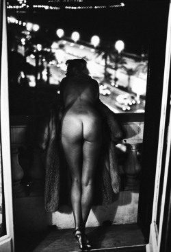 babinus:  Winnie at the Negresco, Nice, 1975.Photography by Helmut Newton. 