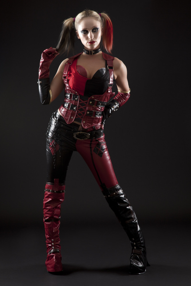 me-mode-on:  harley Quinn by Adam Jay 
