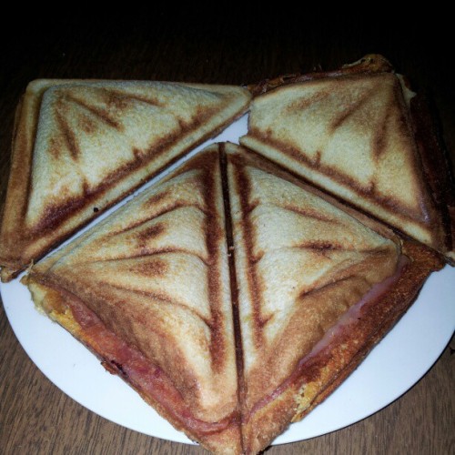 pornogeek:  La cena.