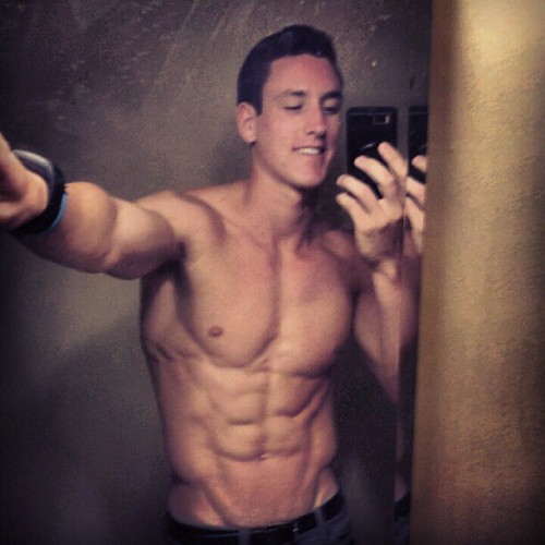 selfportraitmen:self p.