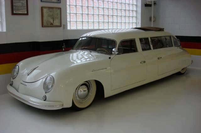 jeremylawson:  Porsche wagon anyone?