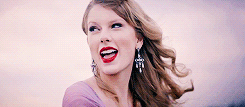  I’ve been spending the last 8 months thinking all love ever does is break, and burn, and end. But on a Wednesday, in a café, I watched it begin again. 
