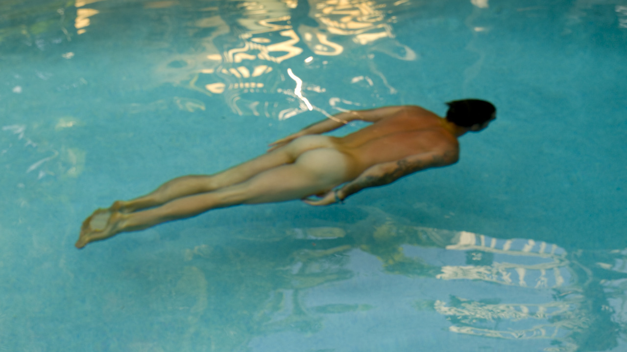 islandhousekeywest:  Ryan underwater. Island House, Key West. Photo: Jason Rowan