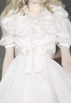 wink-smile-pout:  Jill Stuart Fall 2009 Details 