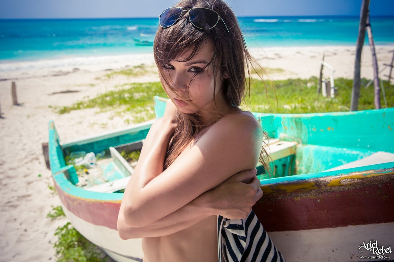 ArielRebel.com ♥  Can I run away to this paradise and be Ariel&rsquo;s girlfriend