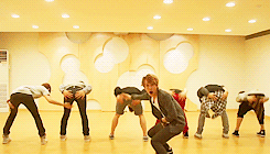 naturezia:   WOW crazy dance practice version  รั่วกันเกินไป