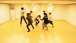 naturezia:   WOW crazy dance practice version  รั่วกันเกินไป