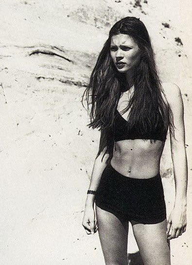 chenile:  thelifeofawildchild:  dactyli0n:  wildbelles:  queen-moss:  Kate Moss, 1990, The Face magazine   that bod :((((  BOSS  NO.1