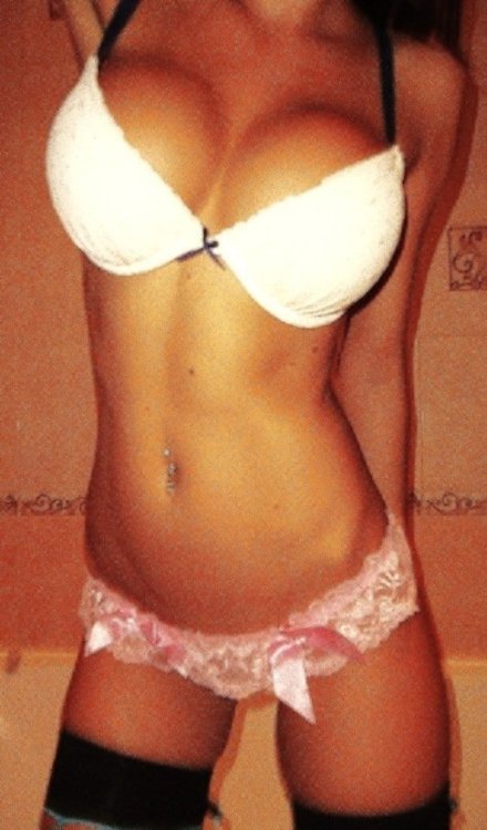HOTTEST EYECANDY