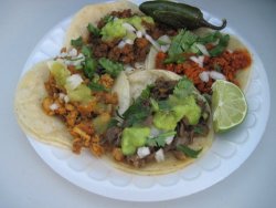 mexicanfoodporn:  Tacos Tacos TACOS TACOSSSSSSS! 